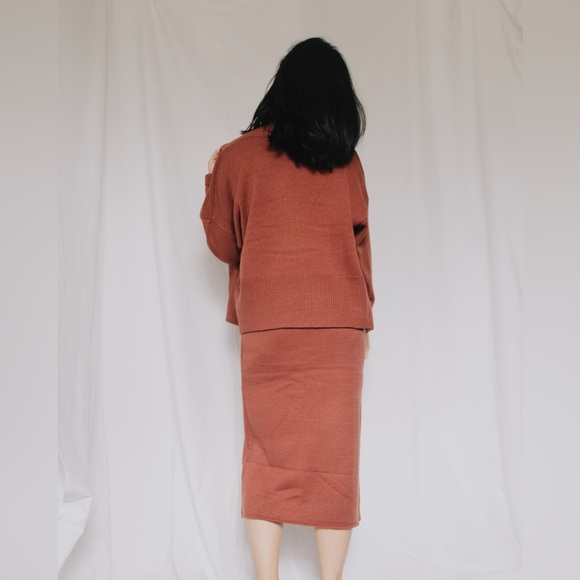 NWOT Need Supply Stelen Midi Knit Skirt - Picture 4 of 9